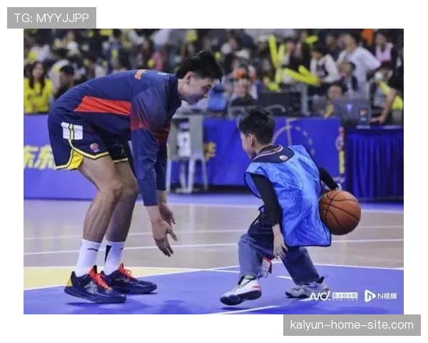 广东医疗团队评估崔永熙状态 复出后运动能力恢复成关注点 广东医疗团队评估崔永熙状态 复出后运动能力恢复成关注点